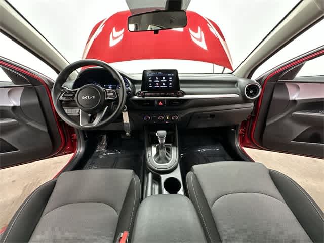 Thumbnail: 2023 Kia Forte - 18