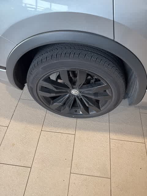 Thumbnail: 2021 Volkswagen Tiguan - 5
