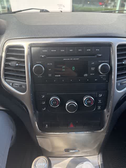 Thumbnail: 2012 Jeep Grand Cherokee - 19