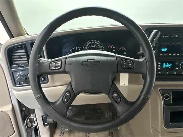 Thumbnail: 2004 Chevrolet Suburban - 7