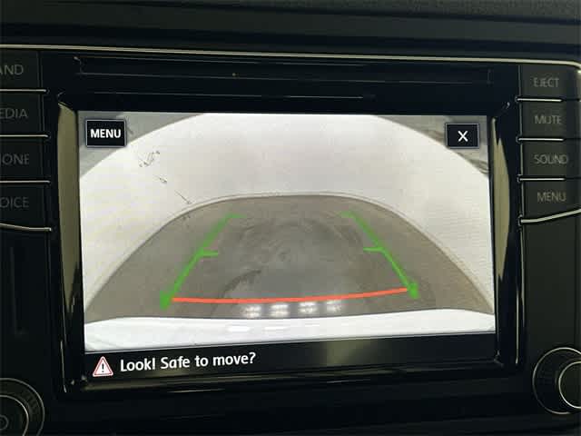 Thumbnail: 2017 Volkswagen Jetta - 13