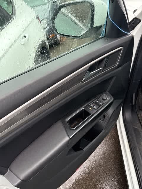 Thumbnail: 2021 Volkswagen Atlas - 11