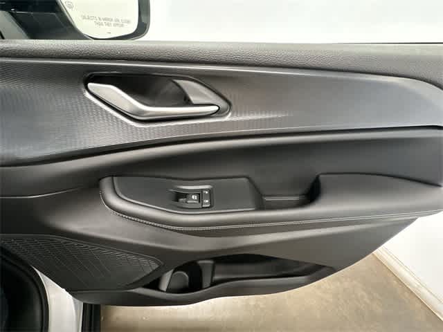 Thumbnail: 2023 Jeep Grand Cherokee - 24