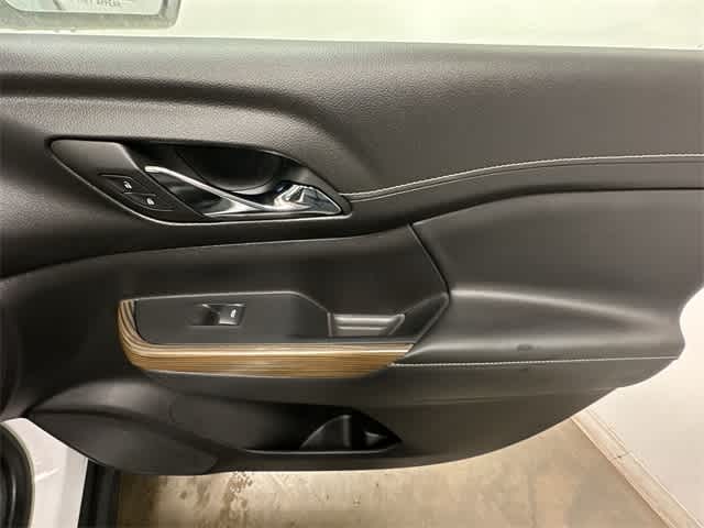 Thumbnail: 2023 GMC Acadia - 23