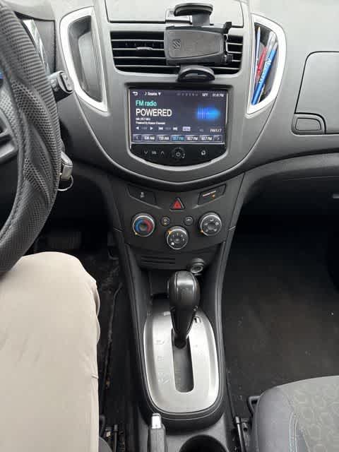 Thumbnail: 2016 Chevrolet Trax - 21