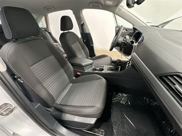 Thumbnail: 2023 Volkswagen Jetta - 21