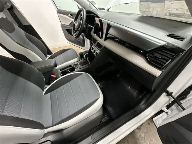 Thumbnail: 2025 Volkswagen Taos - 19