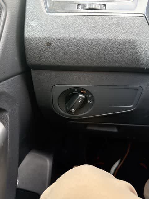 Thumbnail: 2023 Volkswagen Tiguan - 18