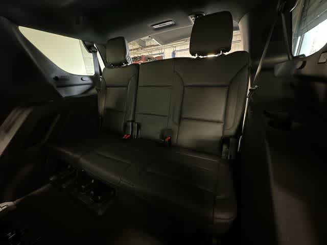 Thumbnail: 2022 Chevrolet Tahoe - 38