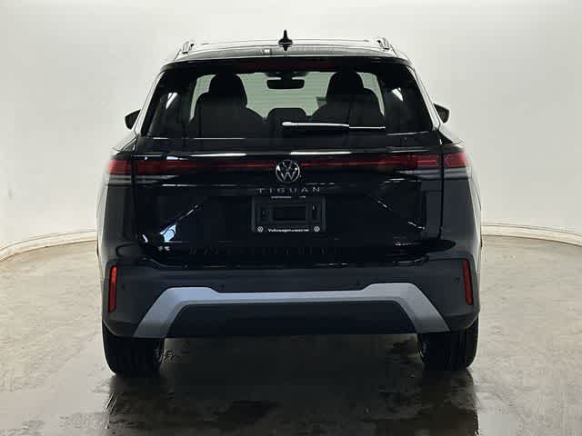 Thumbnail: 2026 Volkswagen Tiguan - 4