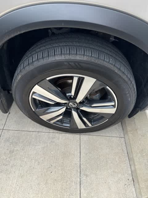 Thumbnail: 2021 Nissan Rogue - 4