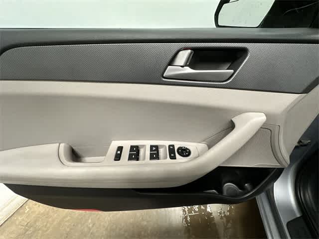 Thumbnail: 2017 Hyundai Sonata - 14