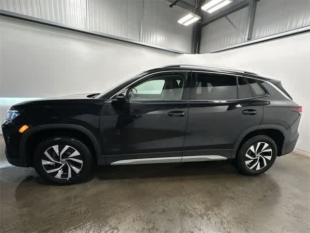 2026 Volkswagen Tiguan S photo 2