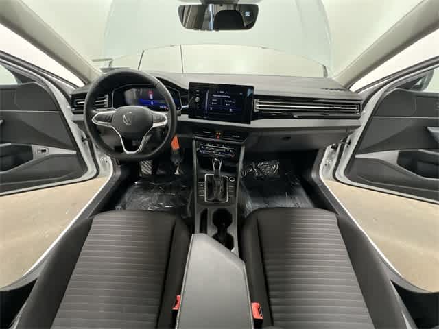 Thumbnail: 2025 Volkswagen Jetta - 19