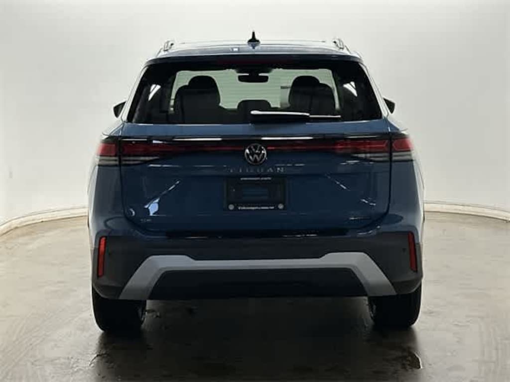 New 2026 Volkswagen Tiguan 2.0T SE SUV