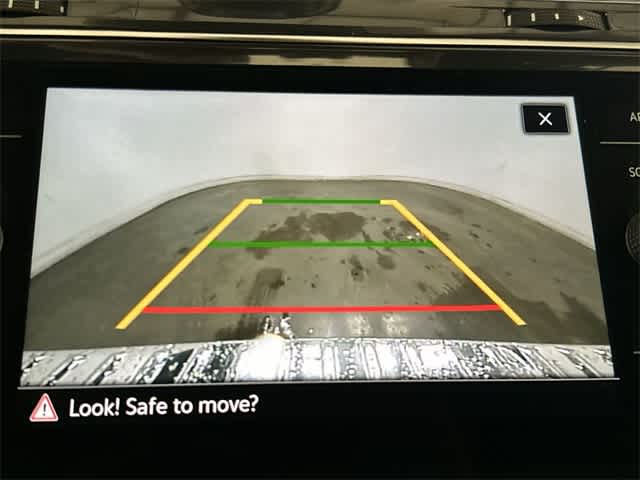 Thumbnail: 2023 Volkswagen Tiguan - 13