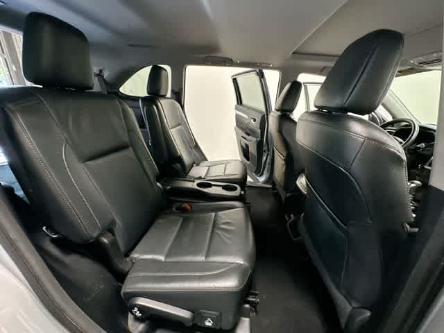 Thumbnail: 2017 Toyota Highlander - 25