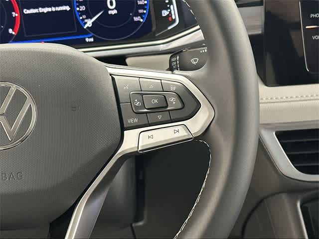 Thumbnail: 2025 Volkswagen Taos - 10