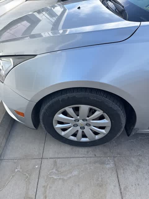 Thumbnail: 2011 Chevrolet Cruze - 9