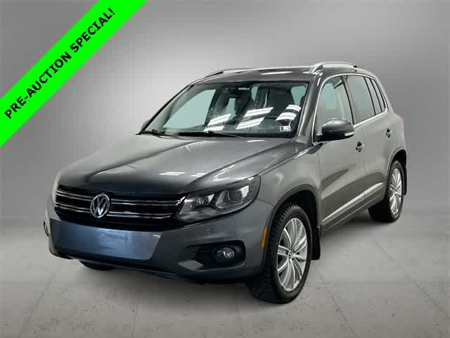 2016 Volkswagen Tiguan SE -
                  Moon Township, PA