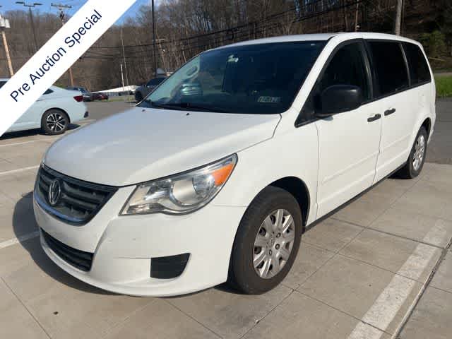 2013 Volkswagen Routan S -
                  Moon Township, PA