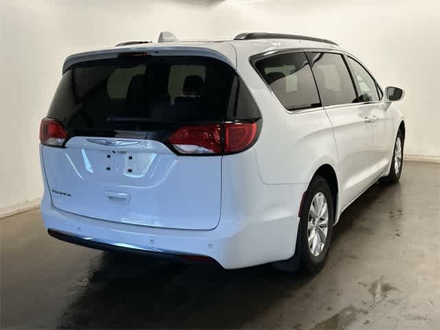 Thumbnail: 2018 Chrysler Pacifica - 36