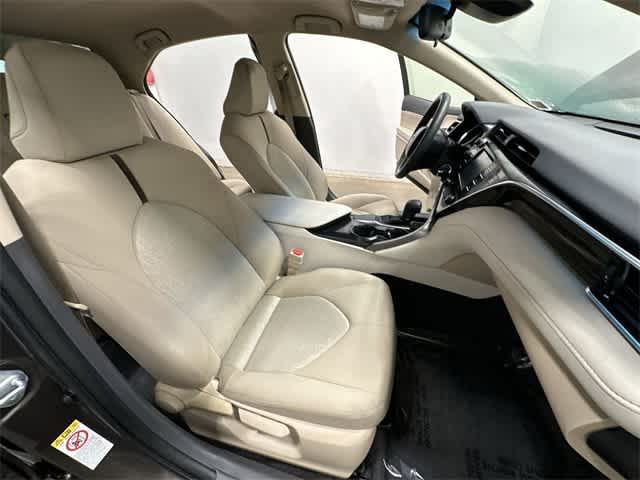 Thumbnail: 2018 Toyota Camry - 20