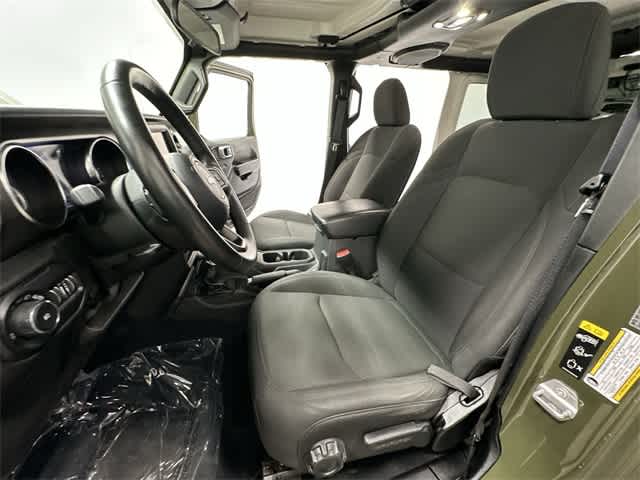 Thumbnail: 2022 Jeep Wrangler - 17