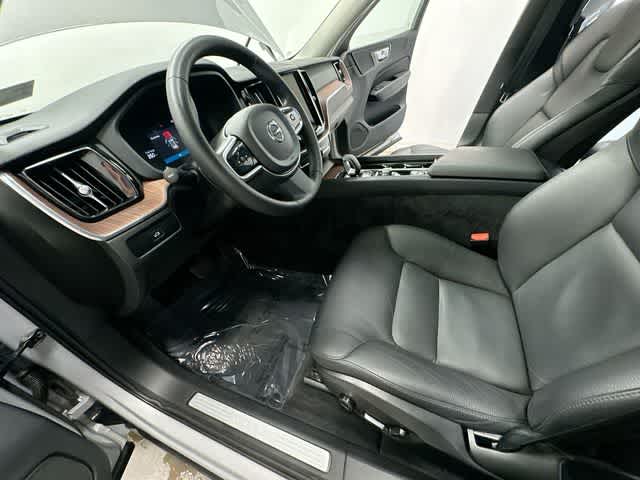 Thumbnail: 2023 Volvo XC60 - 16