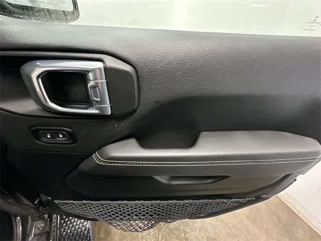 Thumbnail: 2021 Jeep Wrangler - 24