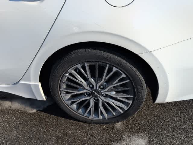 Thumbnail: 2023 Kia Forte - 10