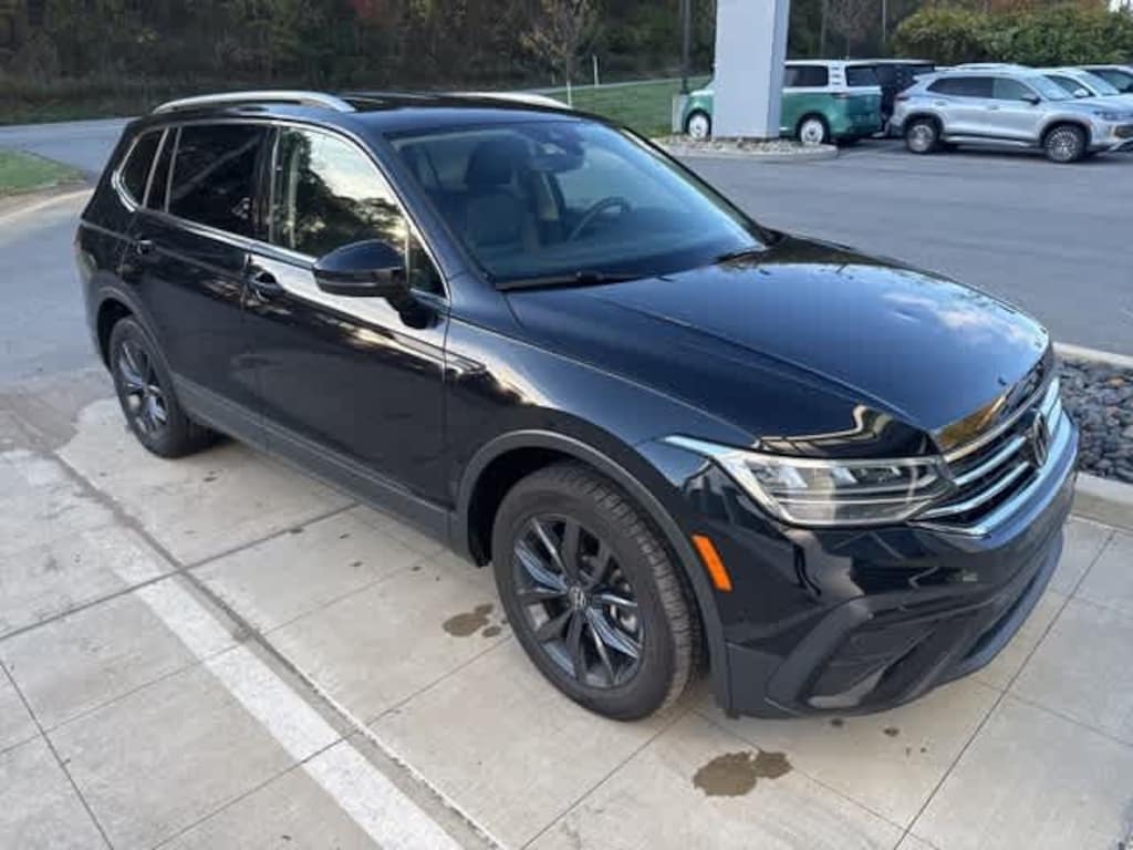 Used 2022 Volkswagen Tiguan SE SUV