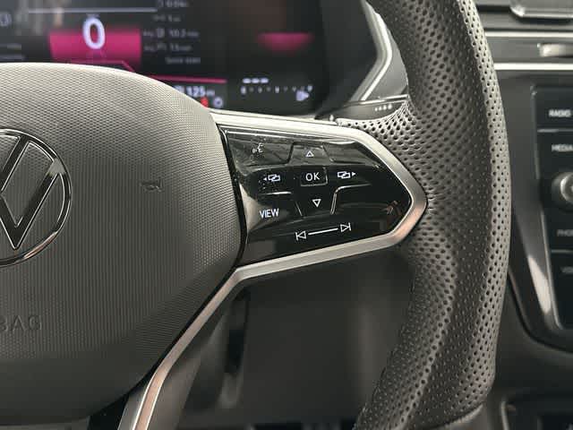 Thumbnail: 2024 Volkswagen Tiguan - 10