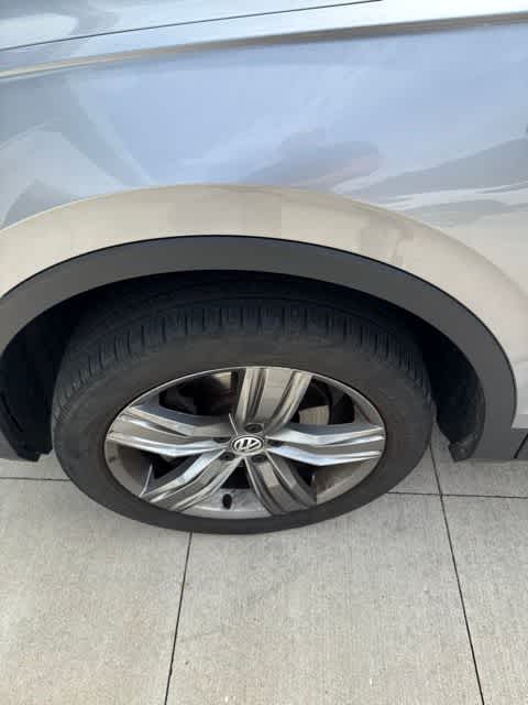 Thumbnail: 2020 Volkswagen Tiguan - 9