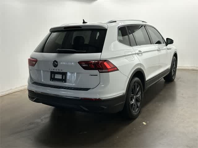 Thumbnail: 2022 Volkswagen Tiguan - 33