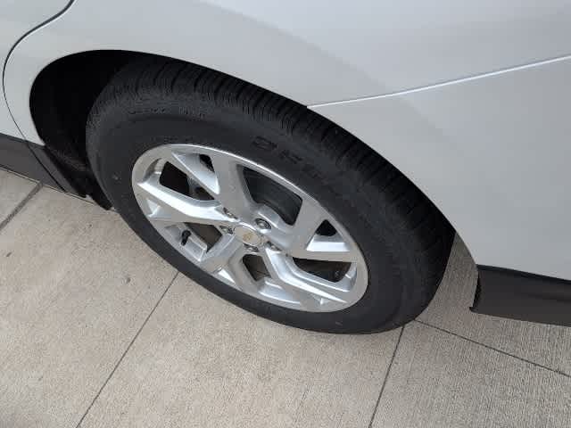 Thumbnail: 2021 Chevrolet Equinox - 9