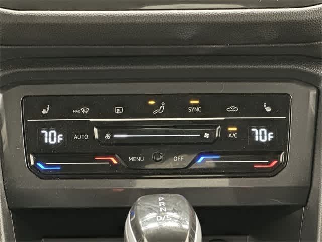 Thumbnail: 2022 Volkswagen Tiguan - 16