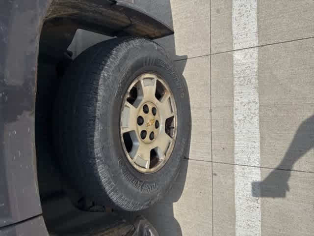 Thumbnail: 2010 Chevrolet Tahoe - 8