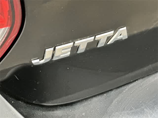 Thumbnail: 2012 Volkswagen Jetta - 21
