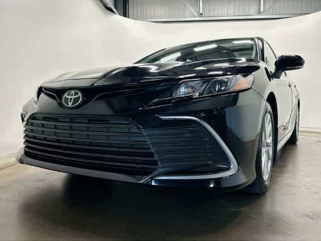 2022 Toyota Camry LE - Photo 24