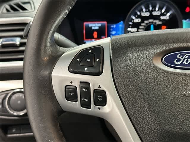 Thumbnail: 2015 Ford Explorer - 9