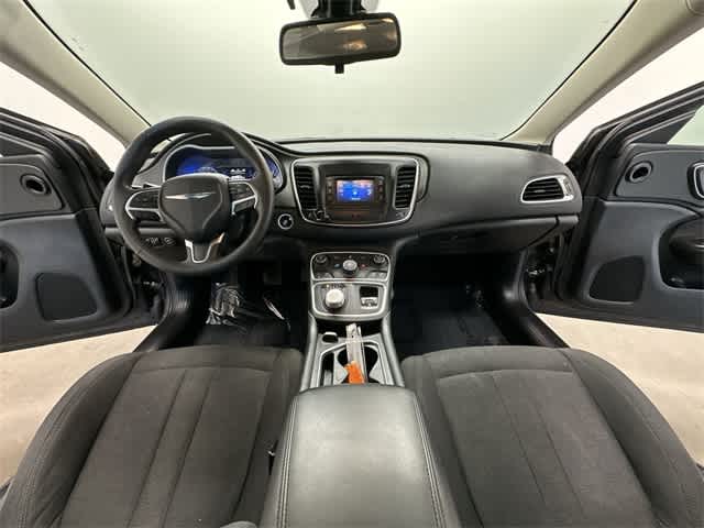 Thumbnail: 2015 Chrysler 200 - 18
