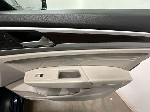 Thumbnail: 2023 Volkswagen Atlas - 23