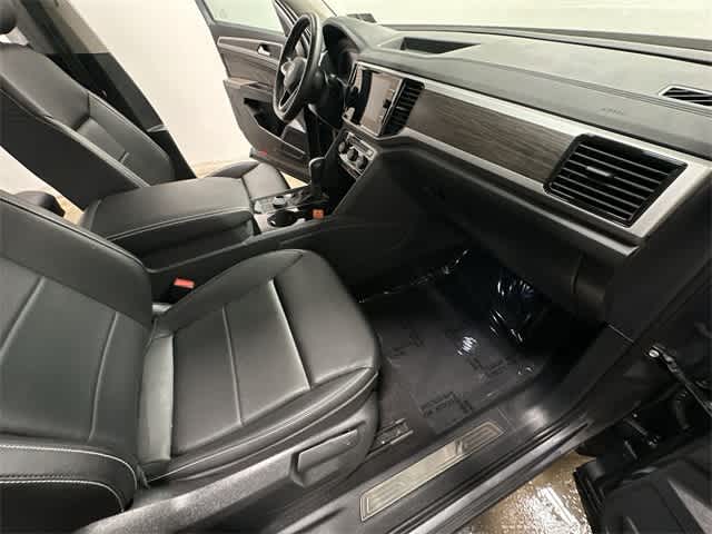 Thumbnail: 2023 Volkswagen Atlas - 22