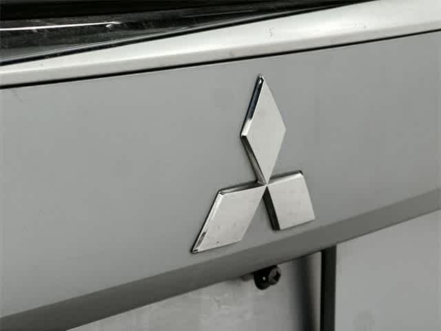 Thumbnail: 2016 Mitsubishi Outlander - 27