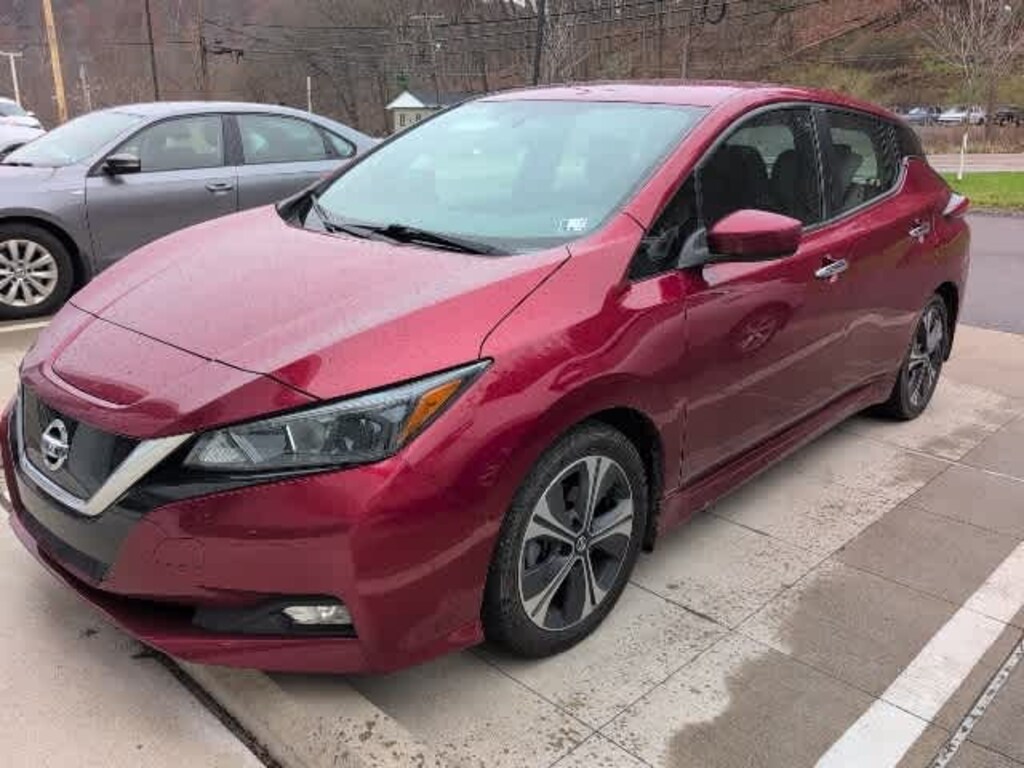 Used 2018 Nissan LEAF SV Hatchback