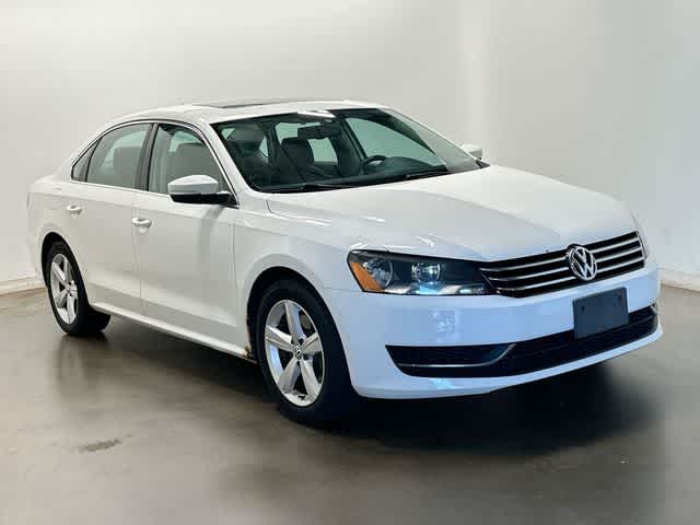 Thumbnail: 2013 Volkswagen Passat - 28
