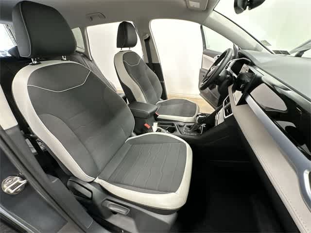 Thumbnail: 2025 Volkswagen Taos - 21