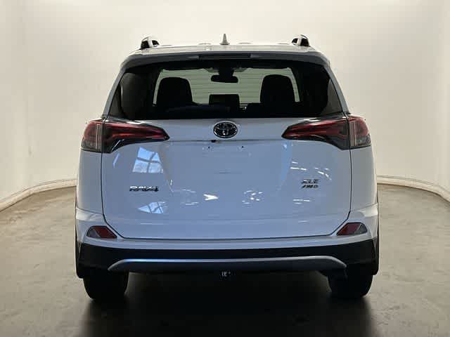 Thumbnail: 2018 Toyota RAV4 - 4