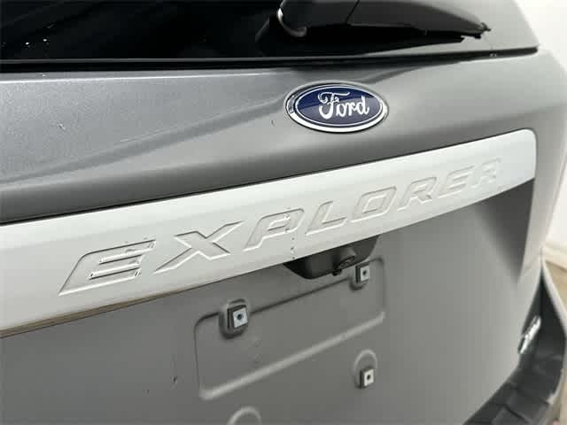 Thumbnail: 2022 Ford Explorer - 29